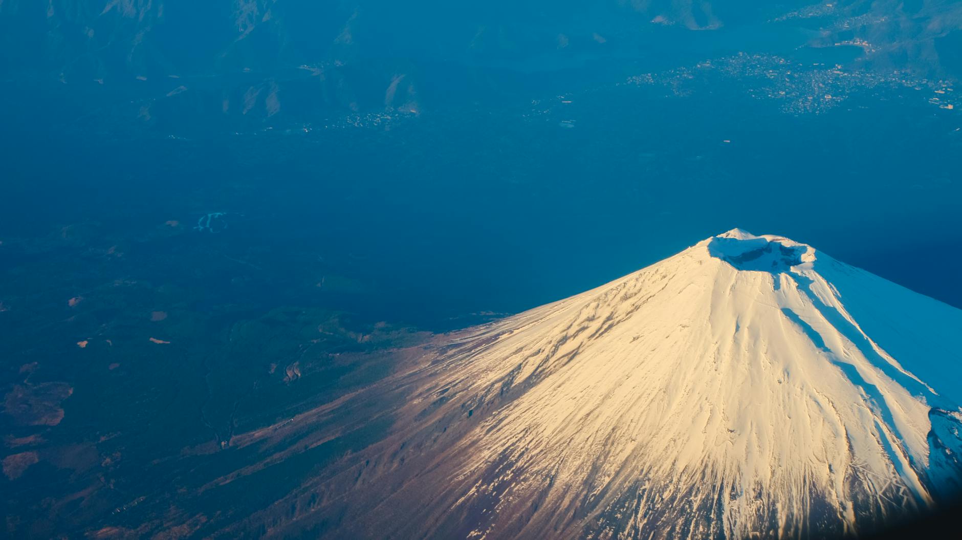mountain covered by snow